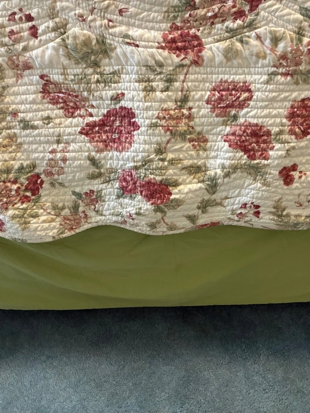 Vintage Rose reversible Floral Quilted Bedspread accent pillows 1 sham
